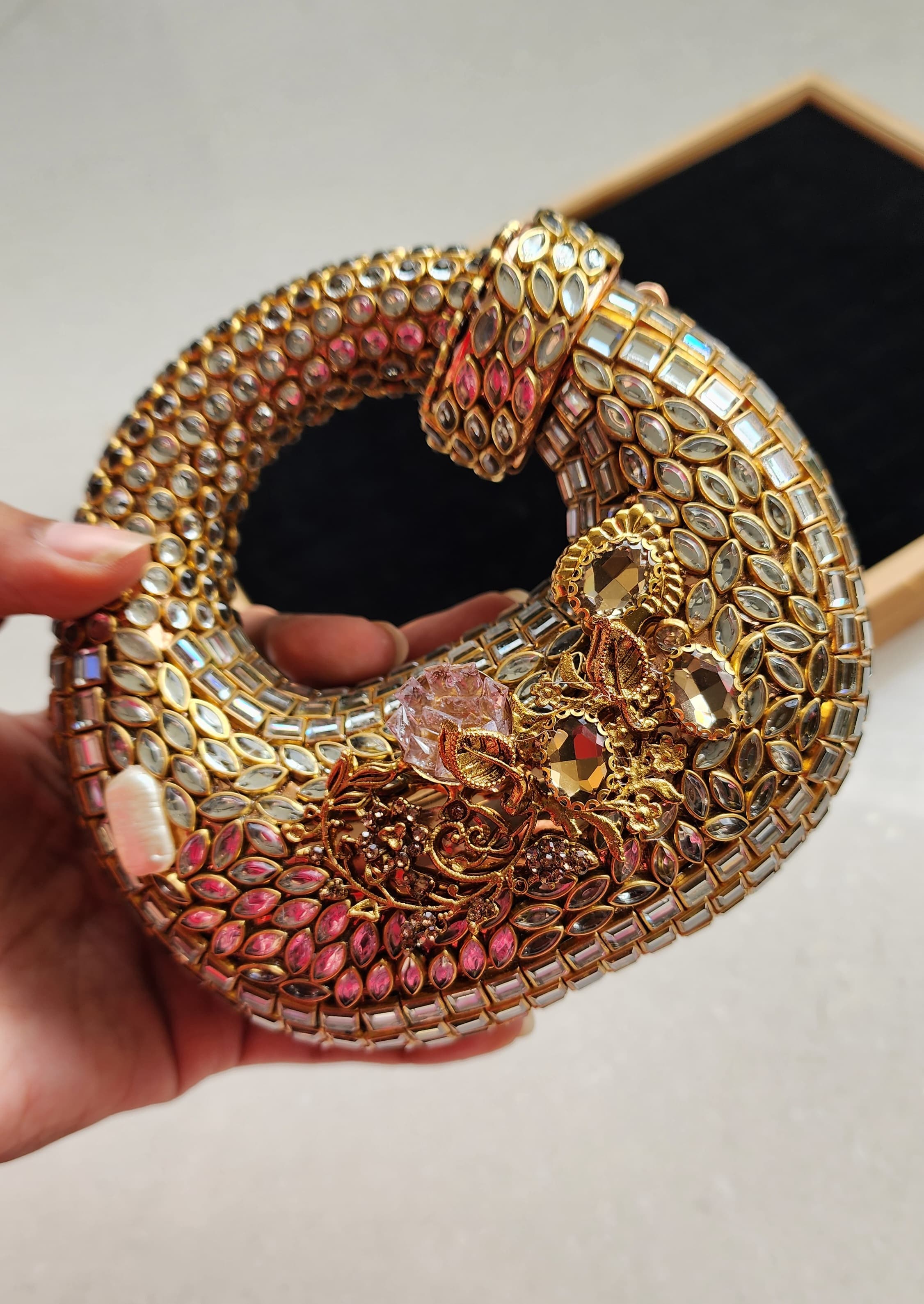 The Timeless Charm of Kundan-Style Statement Clutches